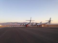 private spaceship makes history with first rocket-powered test flight